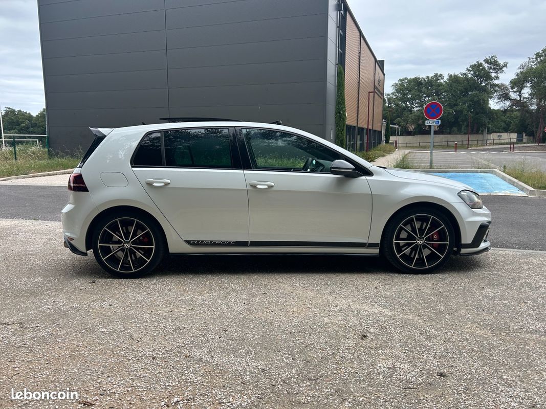 VOLKSWAGEN GOLF 7 GTI 2.0 TFSI 16V 265 ch Club Sport Toit Ouvrant Sièges Récaro GPS Garantie 12 mois (image 5)