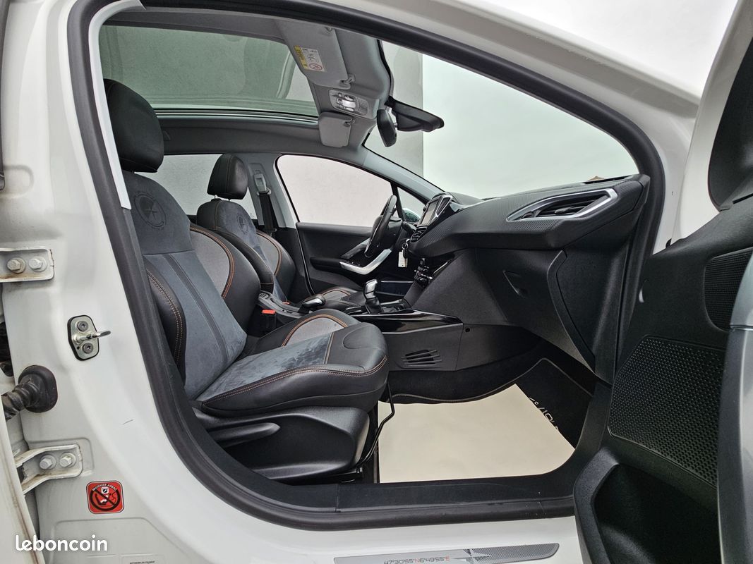 PEUGEOT 2008 1.2 PureTech 110ch (image 10)