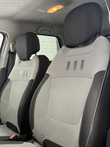 Renault CAPTUR 1.5 DCI 90CH INTENS EDC ECO² (image 10)