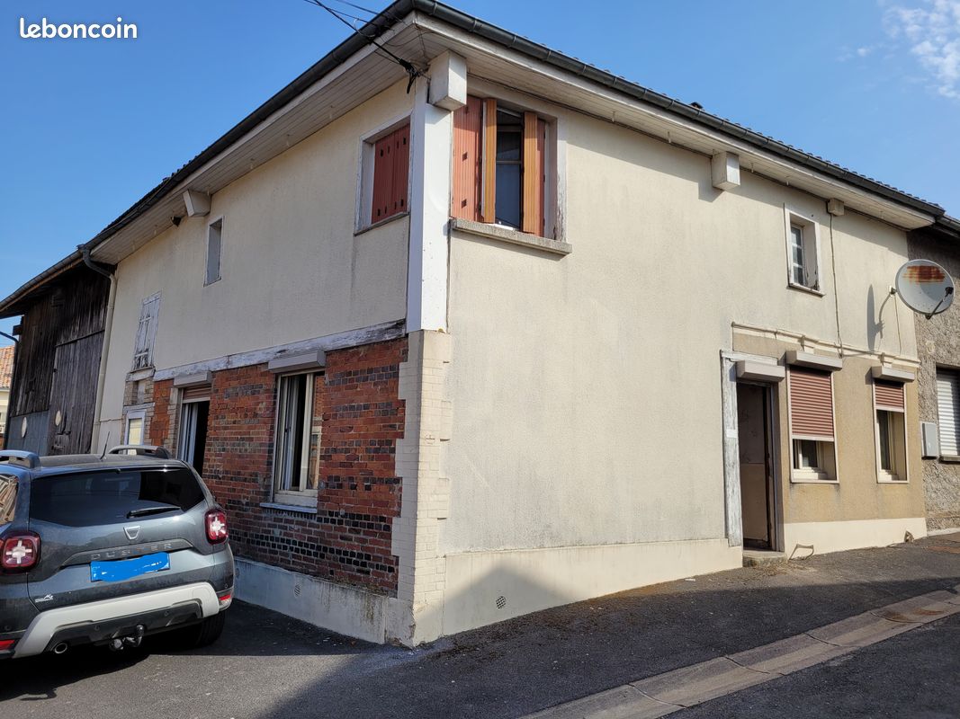 Maison 4 pièces 87 m² · à La Neuville-au-Pont · 87 m² · 20 000 €