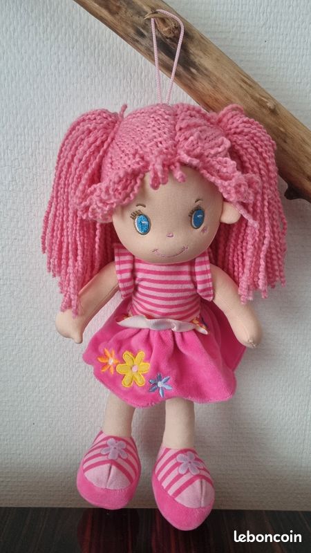 Poupée Artisanale Rose En Tissu - Languedoc-Roussillon - 55 Cm - France