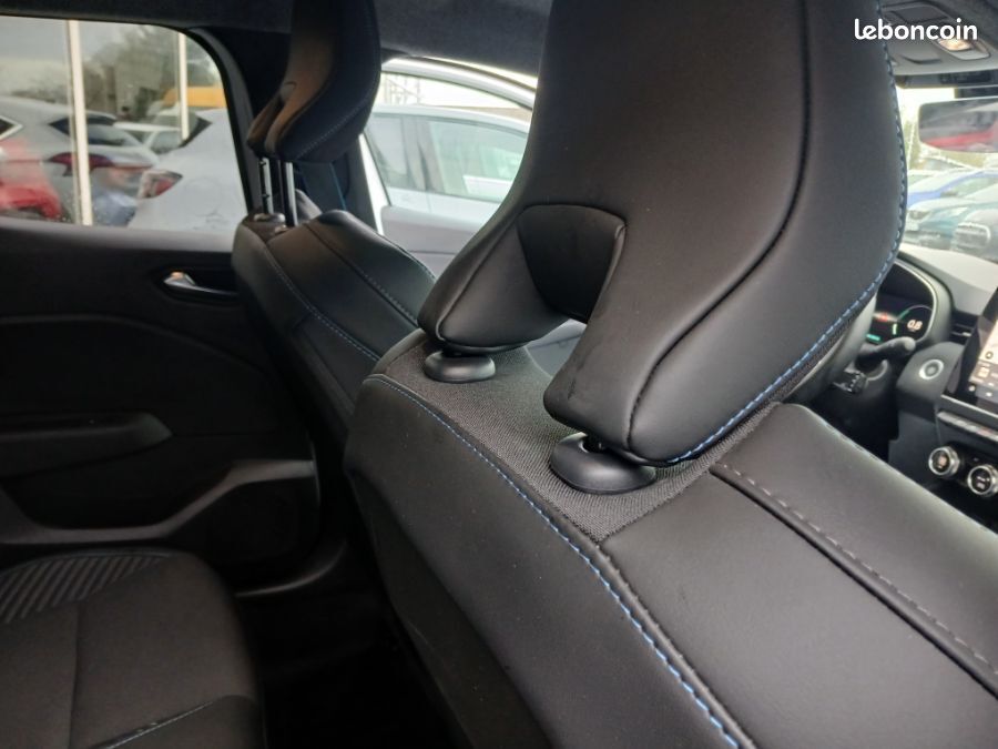 Renault Clio V 1.0 TCe 90 BVM6 ESPRIT ALPINE GPS 9.3" Cockpit JA17 (image 26)
