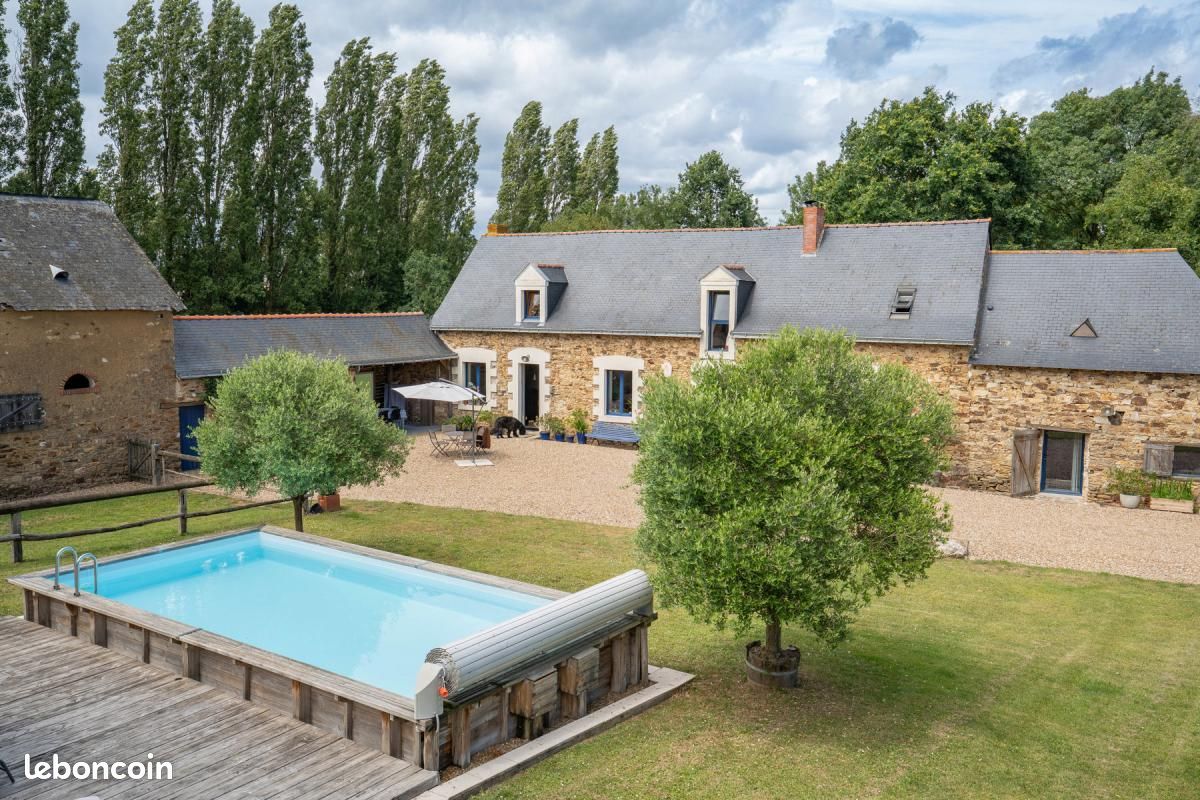Maison 8 pièces 186 m² · à Le Lion-d'Angers · 186 m² · 628 500 €