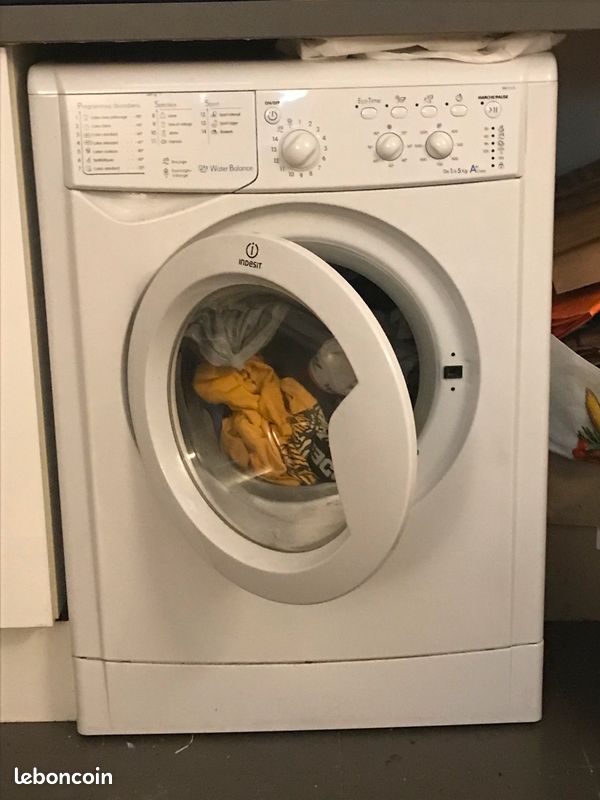 Machine à laver Indesit (image 1)