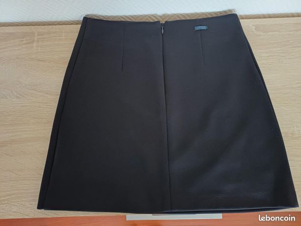 jolie jupe évasée Cop Copine modèle Logo taille 36 fr parfait