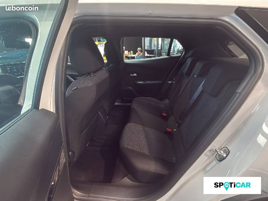 PEUGEOT 2008 Electrique 54 kWh 156 ch Style (image 10)