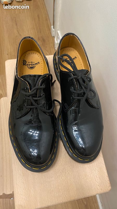 Chaussure Basse Dr Martens 1461 Vernis Derbies Noires Vernies En
