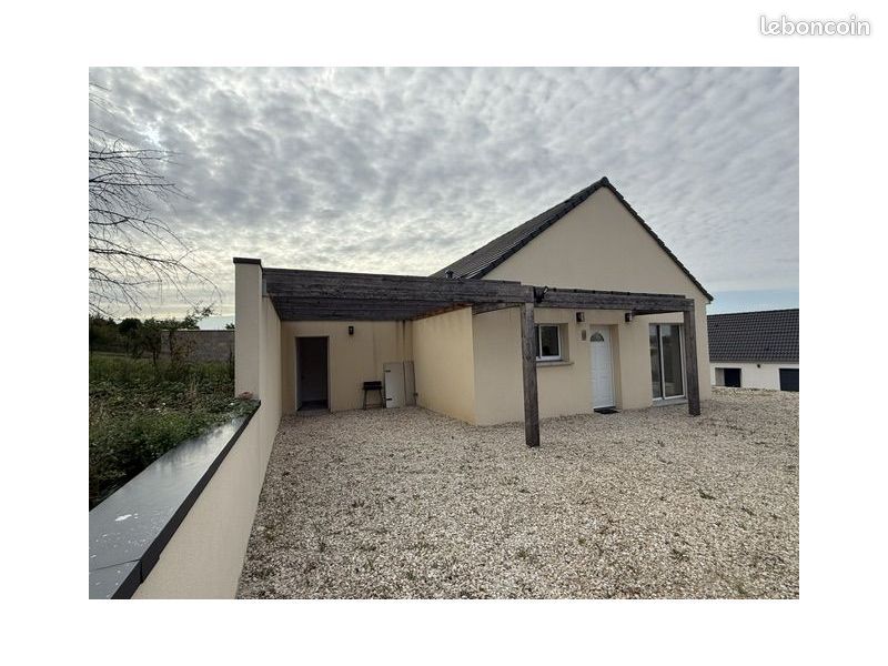 Maison 4 pièces 94 m² · à Véron · 94 m² · 1 050 €