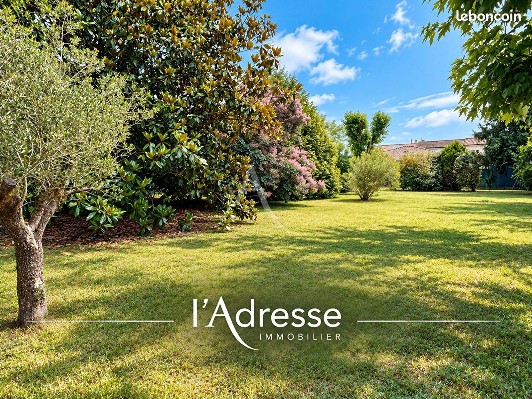 Terrain 630 m² · à Saint-Médard-en-Jalles · 630 m² · 200 000 €