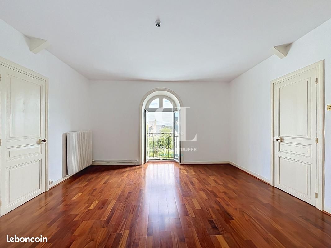 Appartement 3 pièces 111 m² · à Port-Louis · 111 m² · 299 999 €