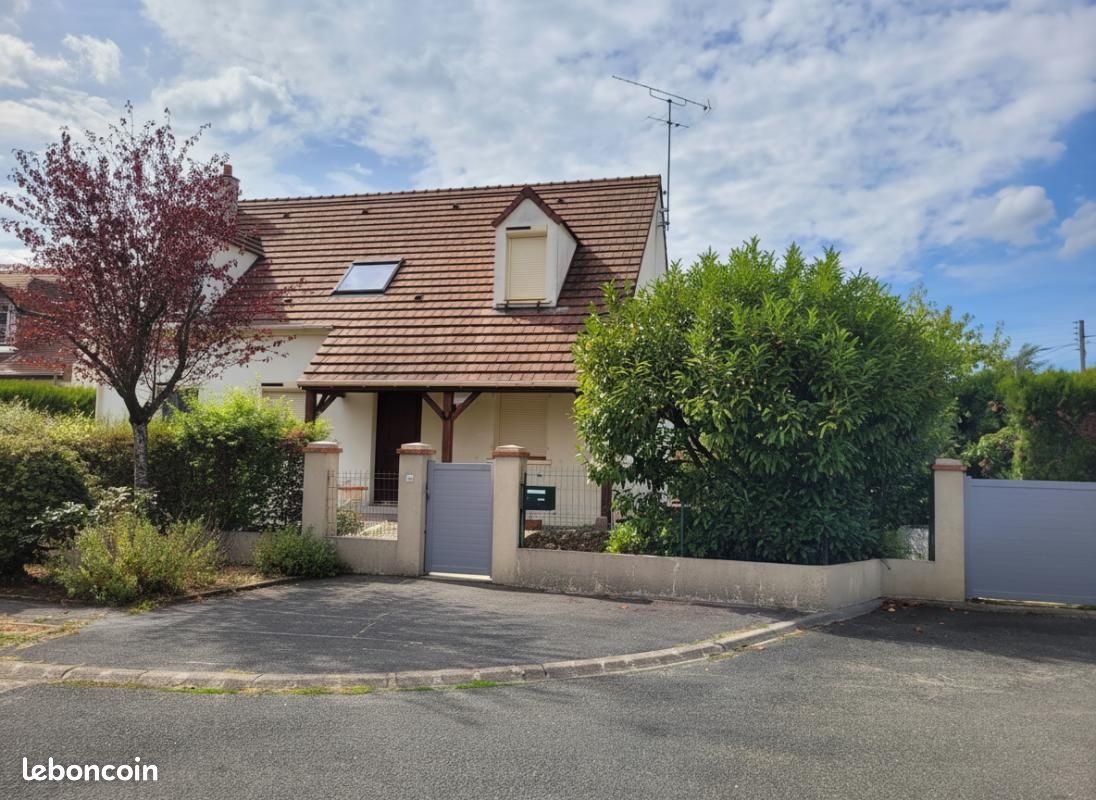 Maison 6 pièces 110 m² · à Beauchamp · 110 m² · 460 000 €