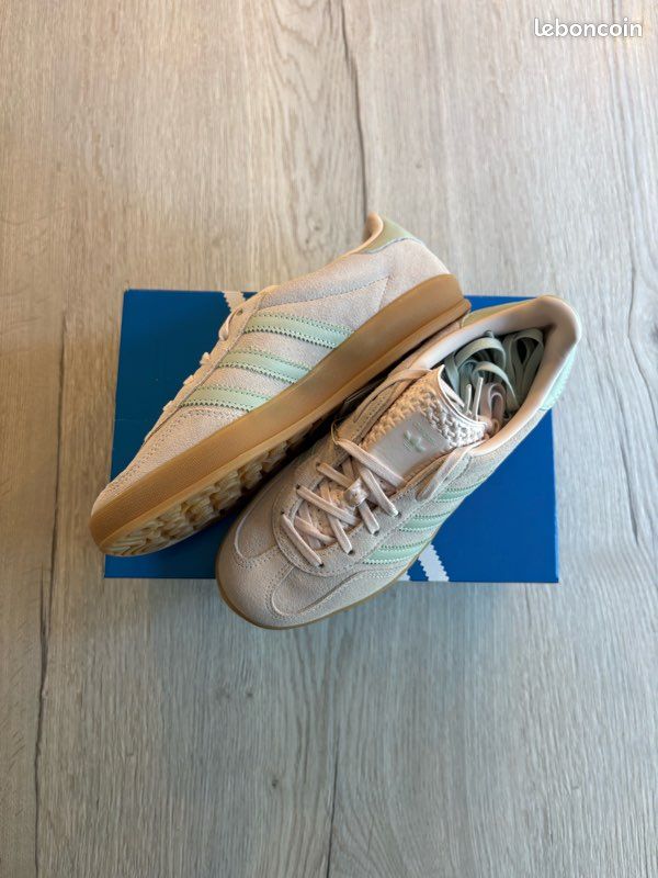 adidas gazelle silver green womens Adidas Gazelle Indoor Collegiate Green Lucid Pink  Offsneakz