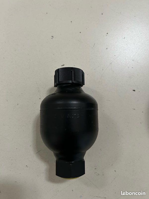 Accumulateur hydraulique 0,075L (image 1)