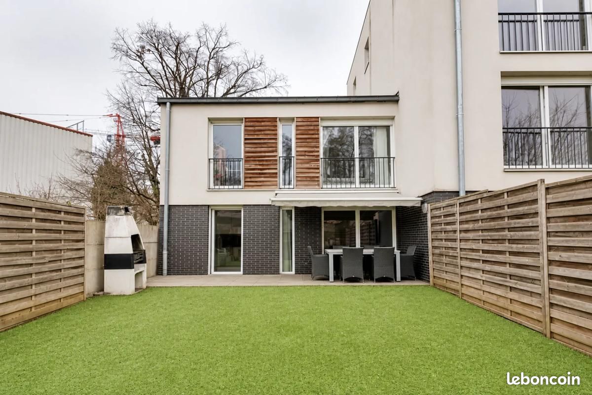 Appartement 5 pièces 100 m² · à La Courneuve · 100 m² · 325 000 €