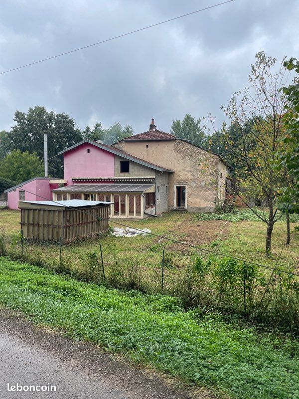 Maison 6 pièces 200 m² · à Vougécourt · 200 m² · 90 000 €