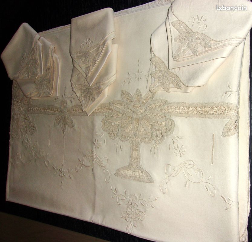Nappe En Lin Pur Brodée Main – 12 Pièces, Blanche, Fait Main En France, Neuve Avec étiquettes