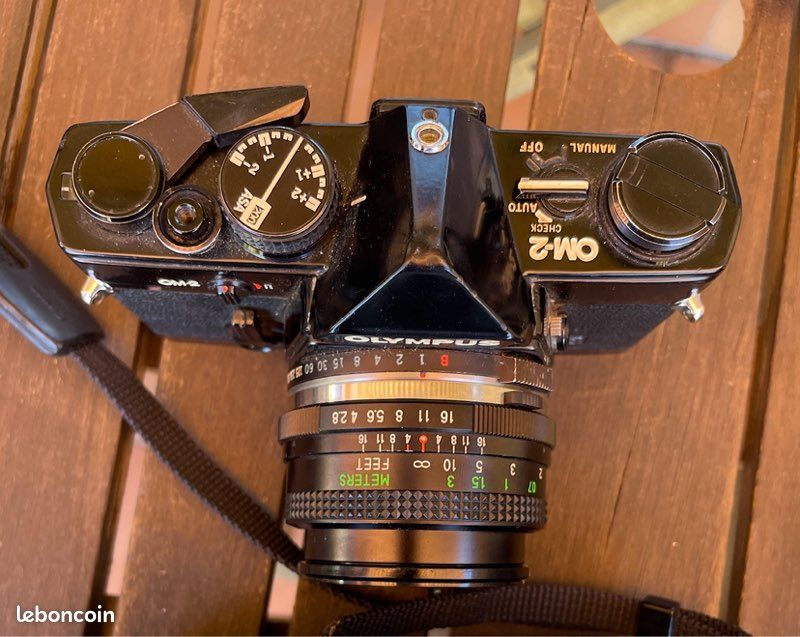 Boîtier argentique Olympus OM2 et objectif (image 2)