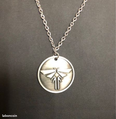 The Last Of Us Collier Avec Pendentif Rond Gravé Et Luciole