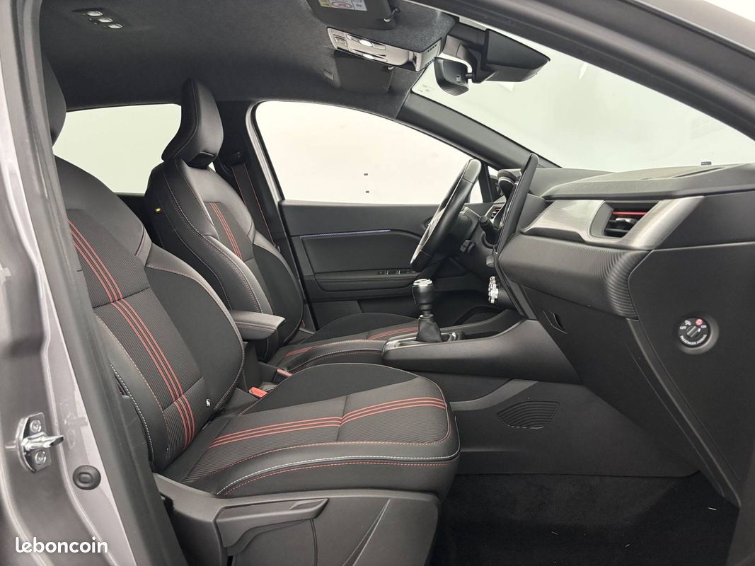 RENAULT Captur mild hybrid 140 R.S. Line (image 14)