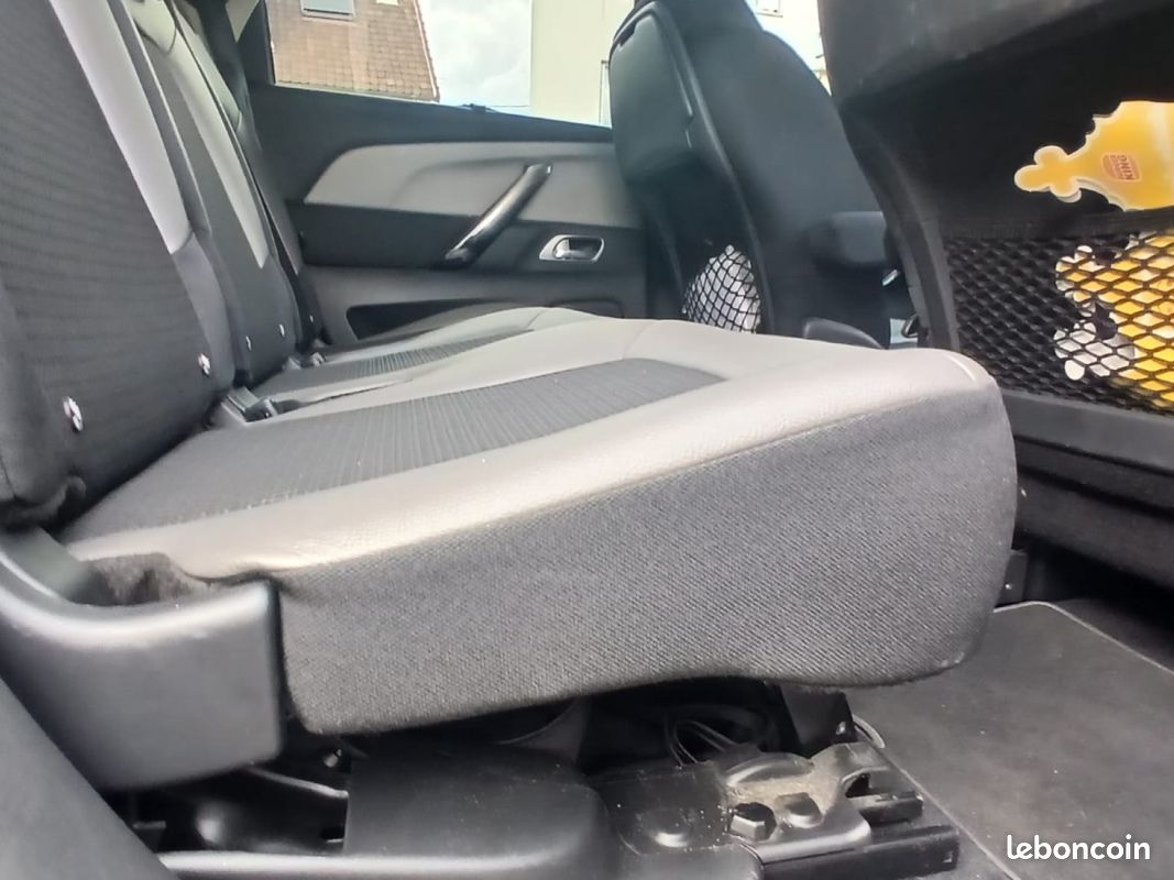 CITROEN C4 SPACETOURER PureTech 130 SS Shine (image 32)