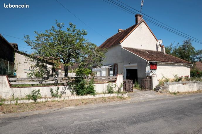 Petit prix – Maison habitable avec jardin, garage et fort potentiel dans un hameau calme