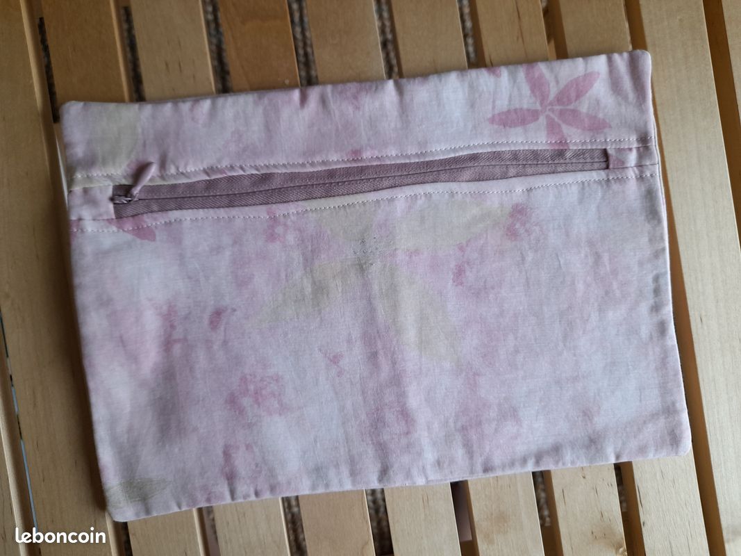 Pochette "Upcycling F" Fait-main (image 1)