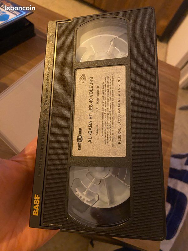 Deux cassettes VHS avec Fernandel (image 19)