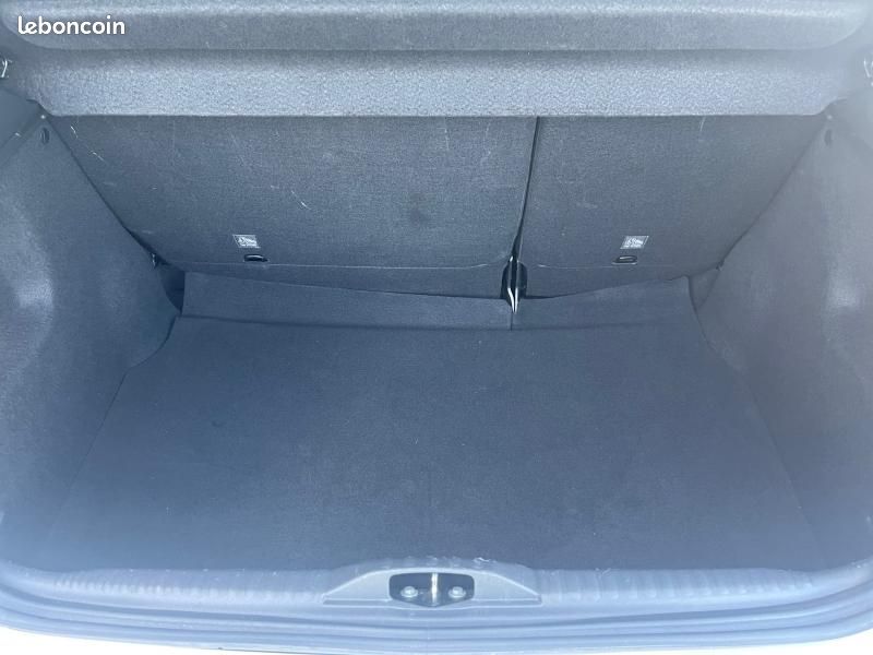 Citroen C3 1.2 PureTech 83ch S&S C-Series 123g (image 35)