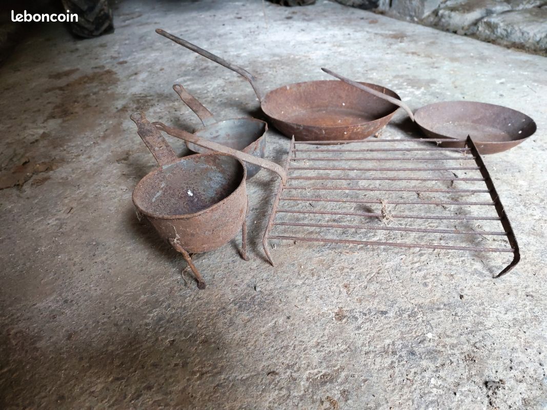 Lot casseroles cuisine feu de bois (image 2)