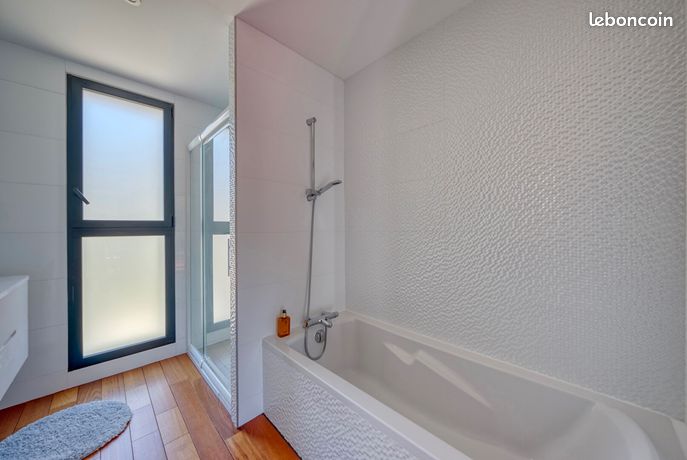 Villa 7 pièces 230 m² — 16