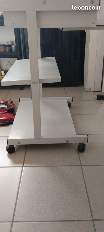 Bureau multimédia métallique roues pivotantes (image 2)
