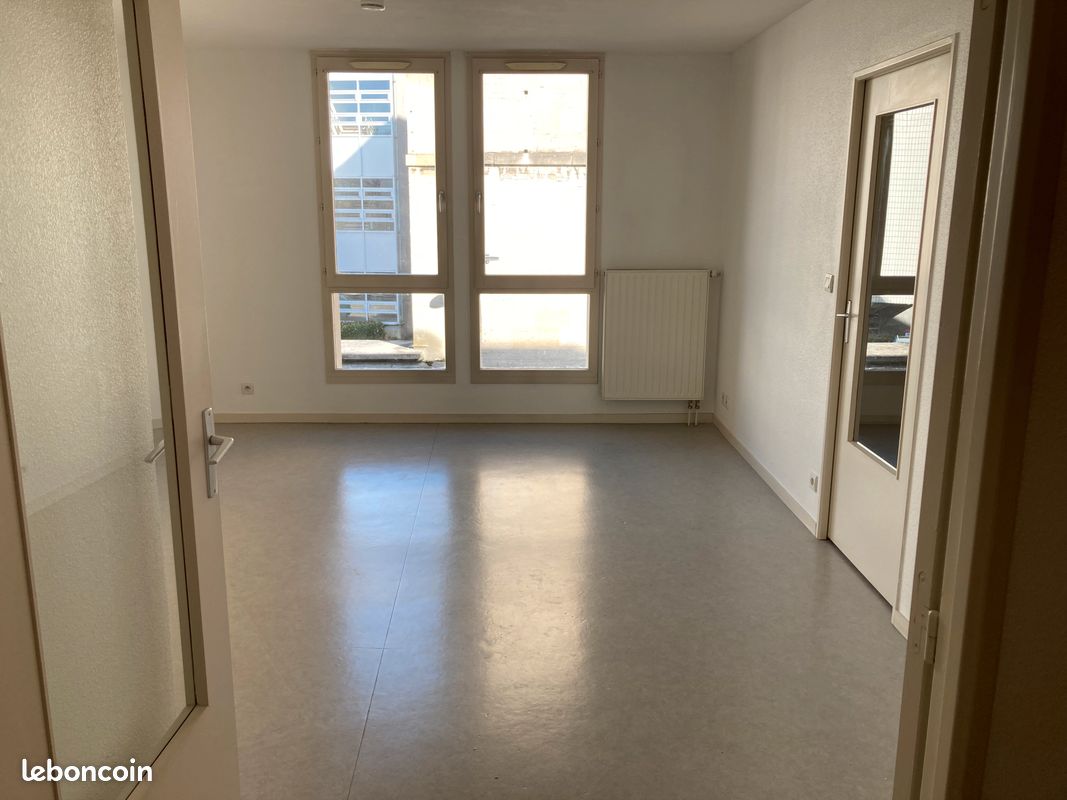 Appartement a louer lons-le-saunier - 3 pièce(s) - 50 m2 - Surfyn