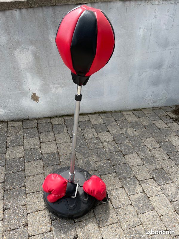 Putsching Ball (image 1)