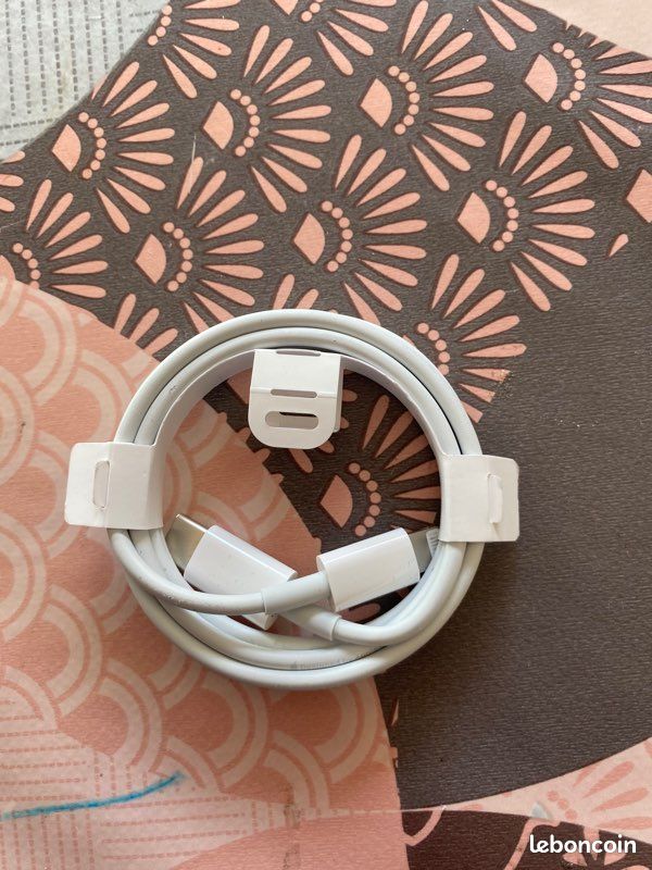 Cable iphone apple officiel usb-c longueur 1m neuf (image 2)