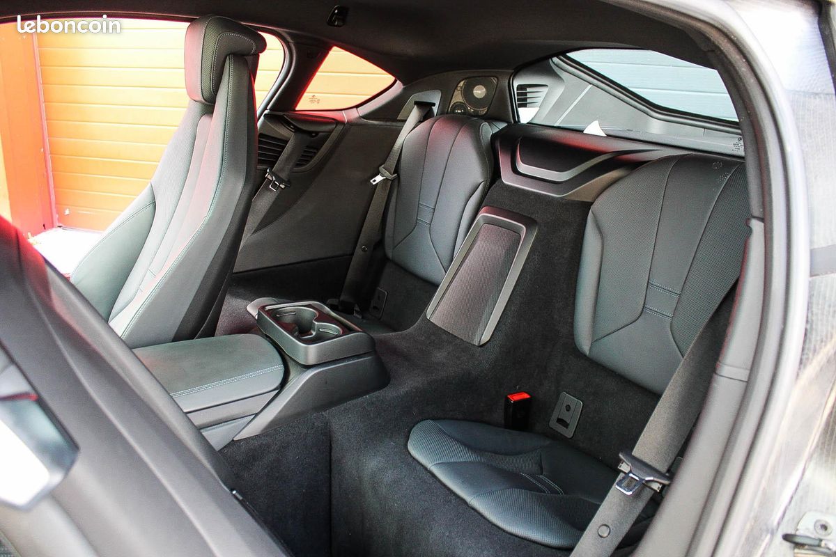 Bmw i8 pure impulse bva (image 12)
