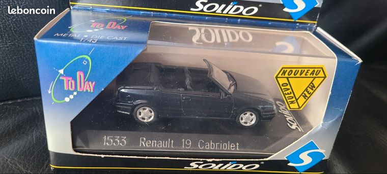 Renault 19 Berline Grise – Solido 1/43 – En Boîte – Occasion