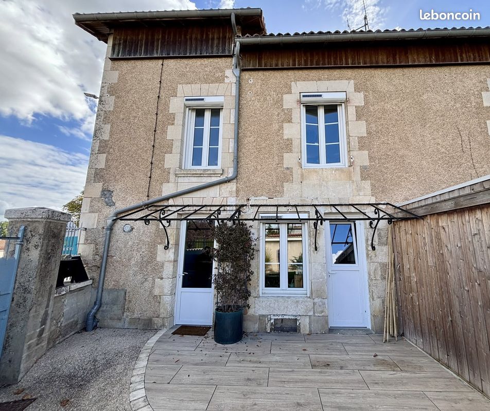 Maison 3 pièces 90 m² · à Saint-Benoît · 90 m² · 184 900 €