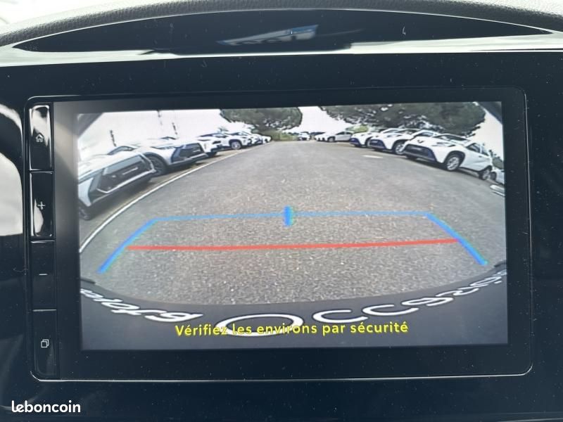 Toyota Aygo X 116h Graphic (image 28)