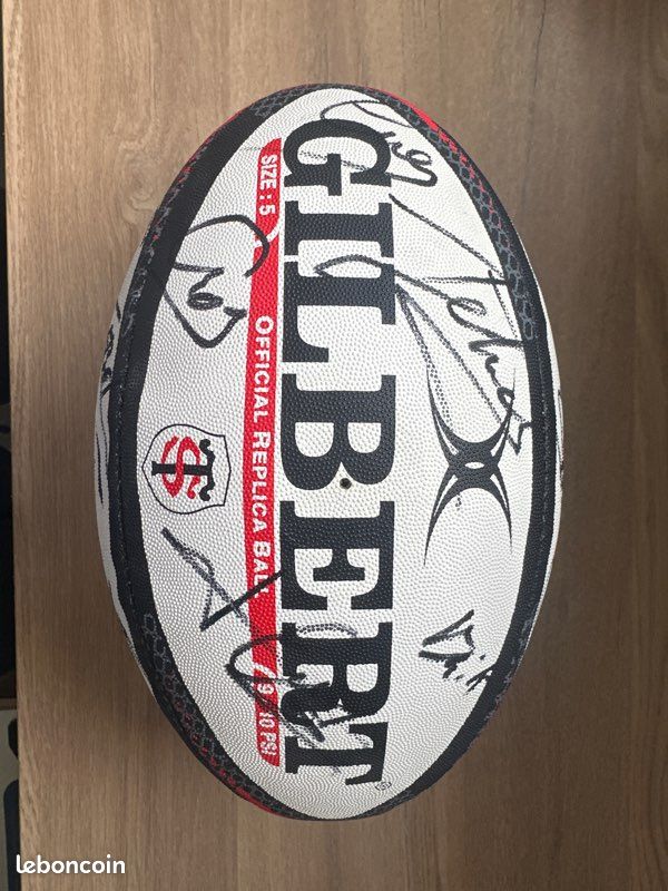 Ballon De Rugby Stade Toulousain 1996 – Signé Par Les Joueurs (rare)