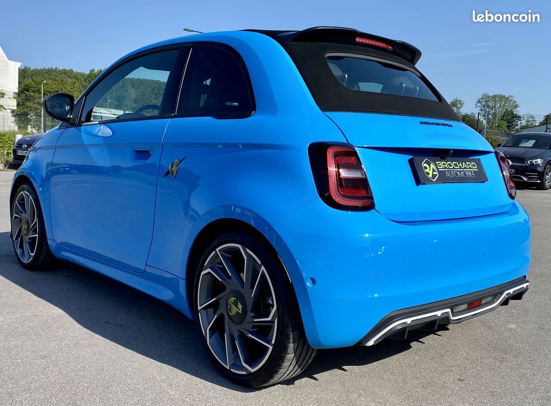 ABARTH 500 e Cabriolet / 42 kWh 155 CH BVA / Scorpionissima / Française / 1er Main / Suivi (image 4)