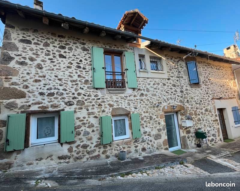 Maison 10 pièces 172 m² · à Rochechouart · 172 m² · 129 600 €
