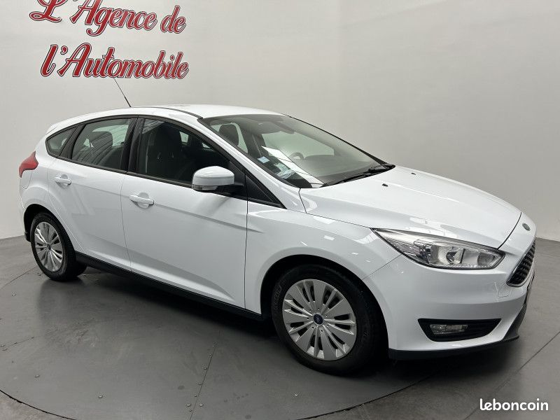 Ford FOCUS Focus 1.0 EcoBoost 125 ch / Clim Auto / Régulateur / Bluetooth (image 5)