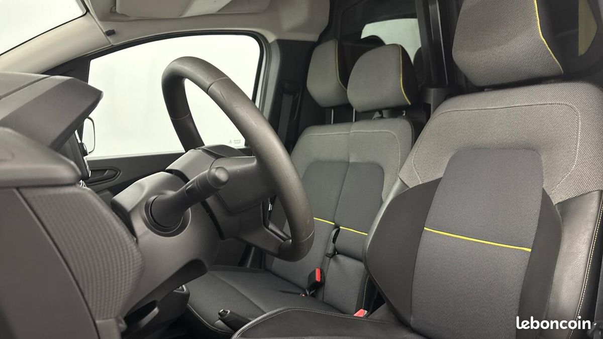 Renault Kangoo III GD CONFORT - TCE 130 (image 12)
