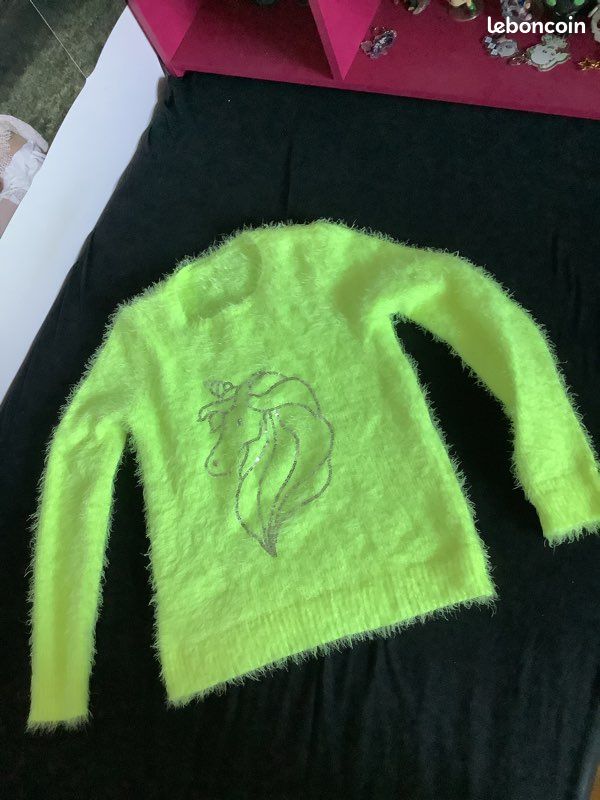 Pull Licorne H&M jaune (image 1)