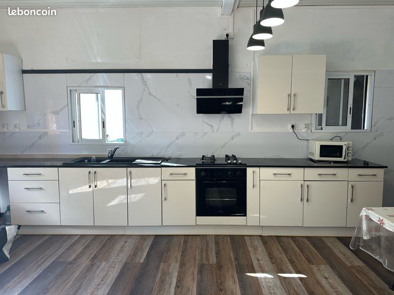 Maison 6 pièces 150 m² · à Saint-André · 150 m² · 180 000 €