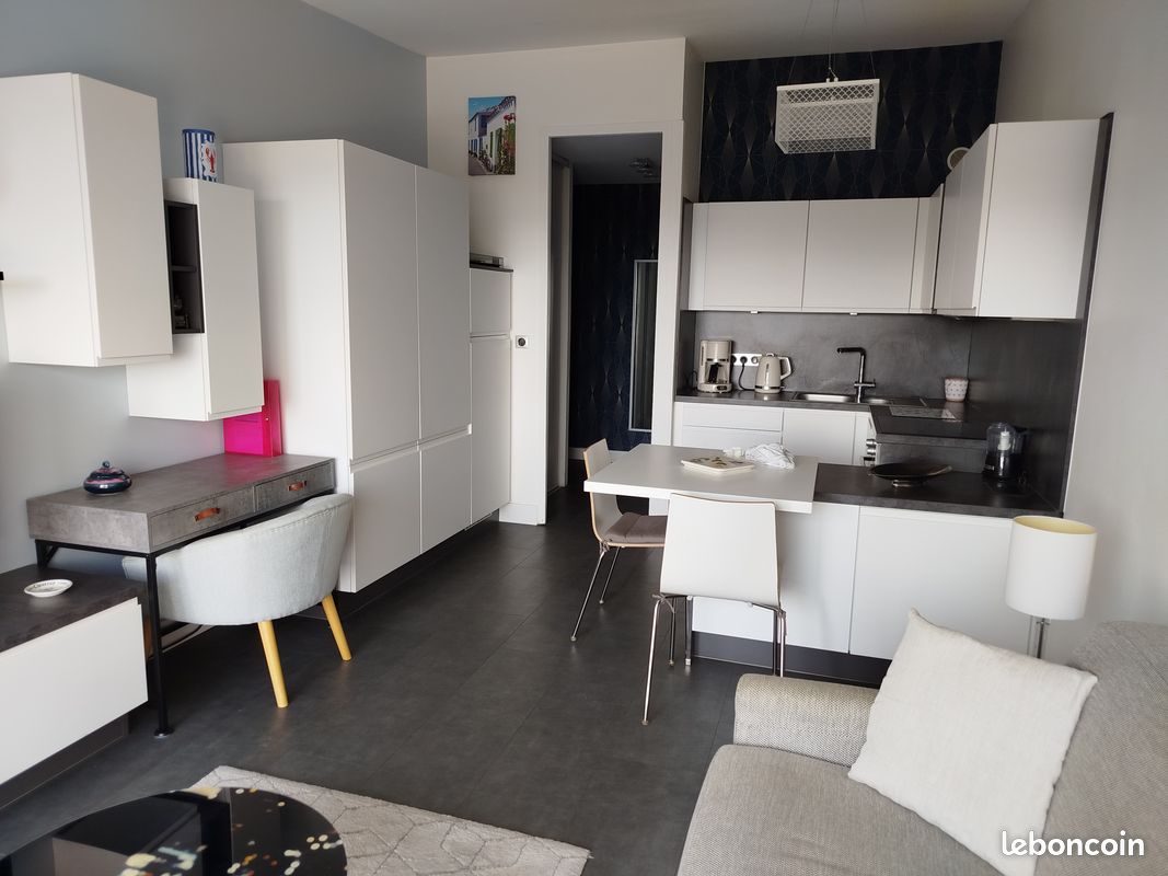 Appartement 1 pièce 28 m² · à La Rochelle · 28 m² · 700 €
