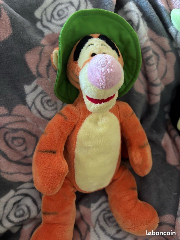 Lot de deux peluches tigrou (image 2)