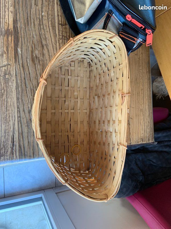 ancien panier de pêche en osier vintage