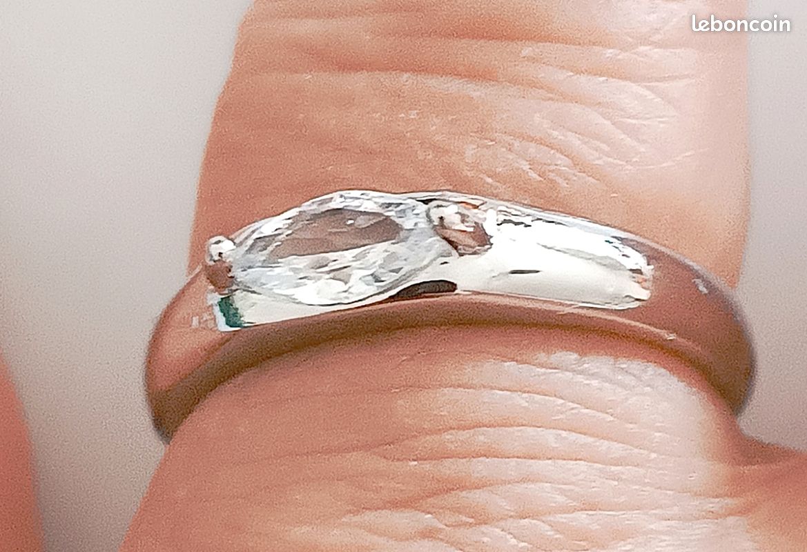 Bague En Argent 925 - Modèle élégant Occasion - Pierre Transparente - Belle Qualité