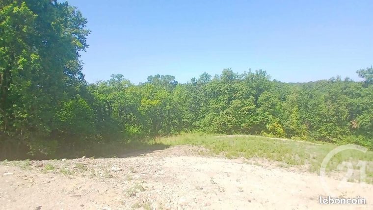 Terrain 626 m² Croignon